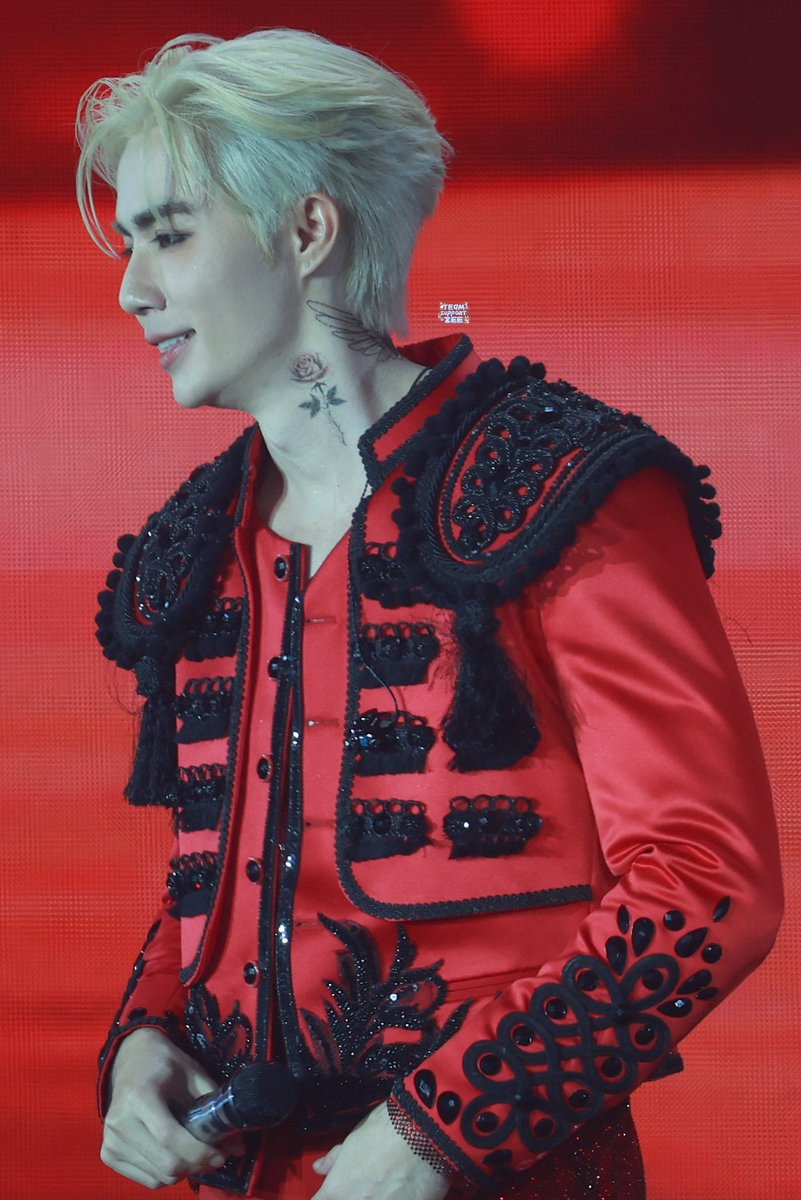 คนนี้สูทหล่อ ❤️‍🔥✨

ZEENUNEW 2ND CONCERT
#ZNNCrazyInLoveConcert

☀︎ <a href="/zee_pruk/">Z</a> #ZeePruk