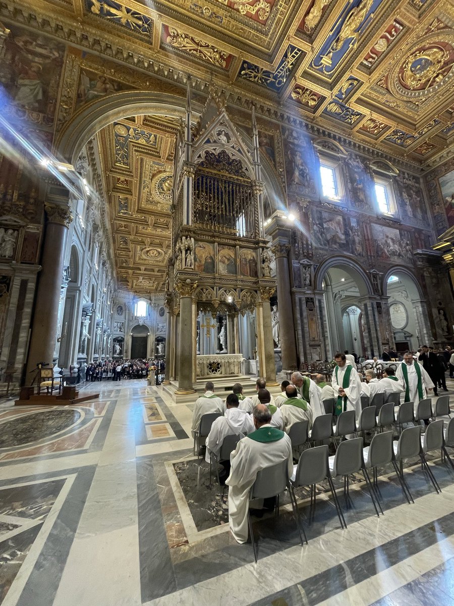 antosegator's tweet photo. Oggi inizia l’Incontro “Osare la Pace” con la Liturgia presso la Basilica di San Giovanni in Laterano. Assemblea inaugurale all’Auditoruim alla presenza del Presidente Mattarella.Cerimonia finale al Colosseo con Papa Leone XIV . Partecipate o seguite da https://t.co/XFHmSHssfI https://t.co/vDiJbcTq2L