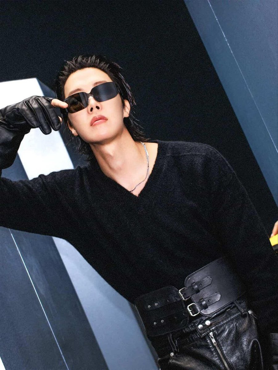 I vote #Jhope for #2025MAMAVOTE