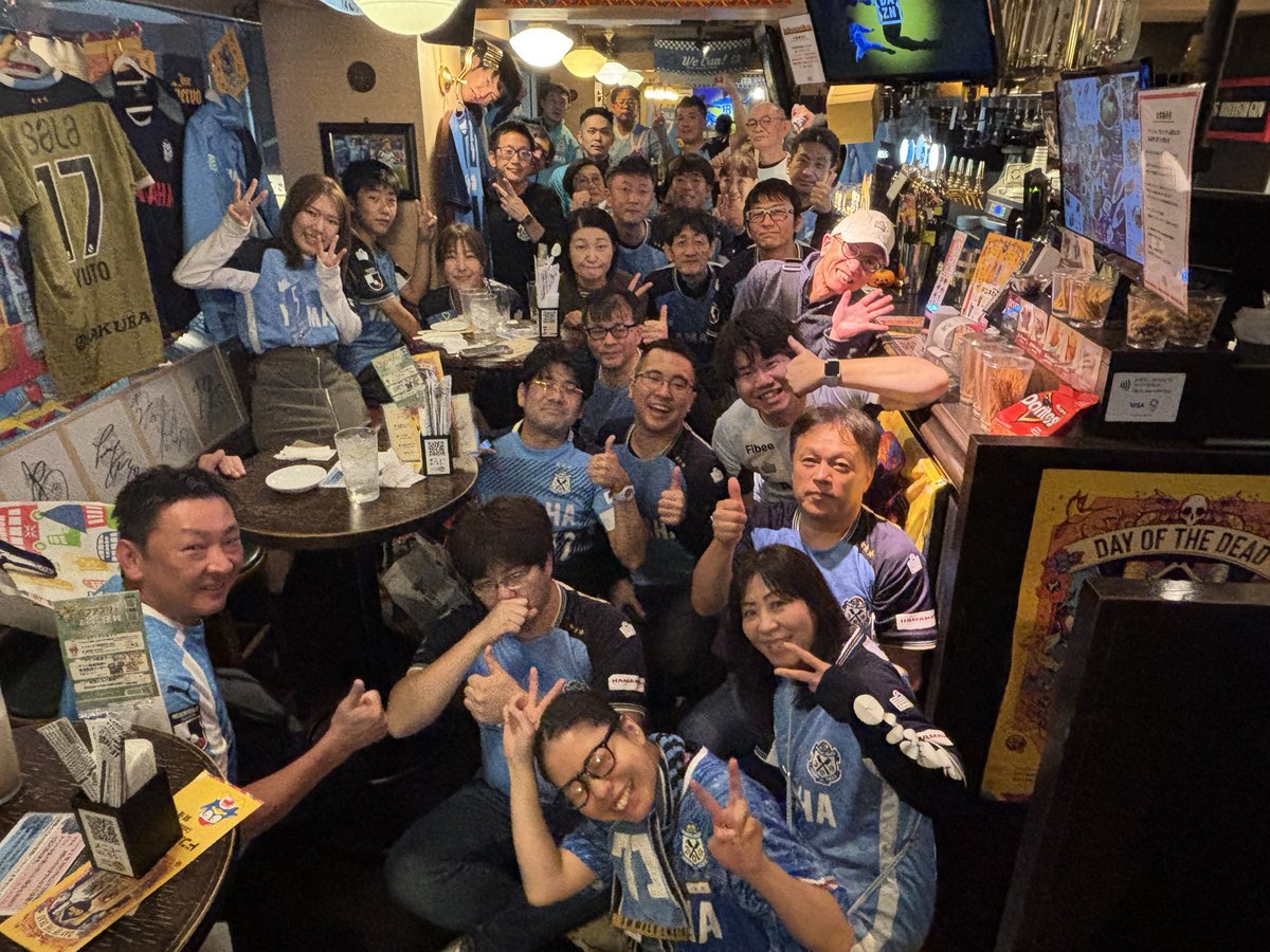 hubbabaekinishi's tweet photo. 勝利！！！！！！！！！！！

本日は、沢山のご来店ありがとうございました！！！！！

皆様のおかげで良いイベントにする事ができました🥺🥺

これからもHUB高田馬場駅西店はジュビロ磐田を全力応援します！

よろしくお願いいたします！

#ジュビロ磐田
#HUB高田馬場駅西店 https://t.co/EdJ4ziM4Yu