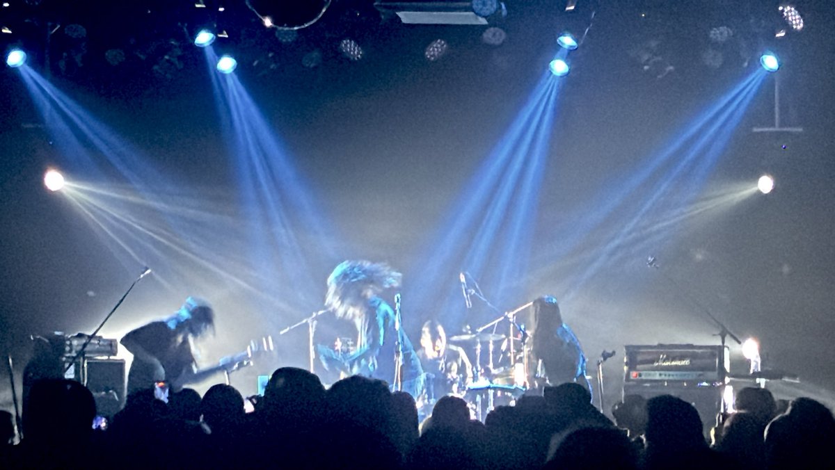 Day10&amp;11
Thank you for coming to our show at VOX Livehouse in Wuhan and MAO Livehouse in Shenzhen.

Big thanks also to all the staff who supported us.
We hope it was a great time for everyone🧚‍♀️✨ 再見✴︎

The Asia tour has now finished.
We look forward to seeing you all again💐