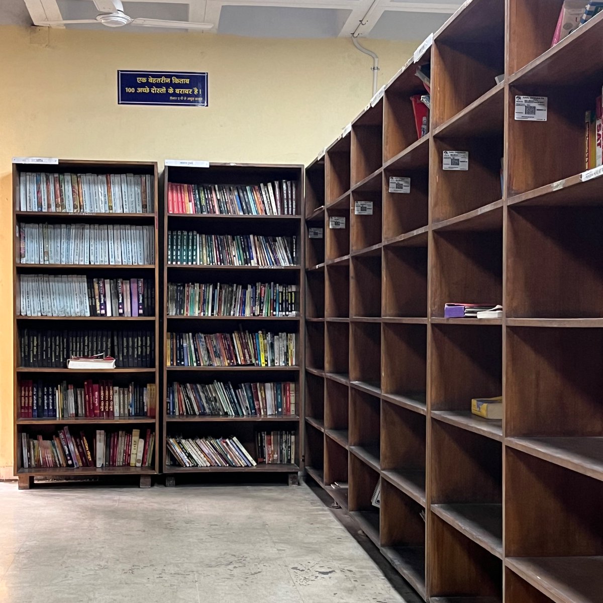 KabhiKabhiShuks's tweet image. Visiting the nearby library at home and even though I get to visit so less - librarian is still like you are one of our most regulars for the past 5 years. Here I’m always of the opinion there should be more libraries in general