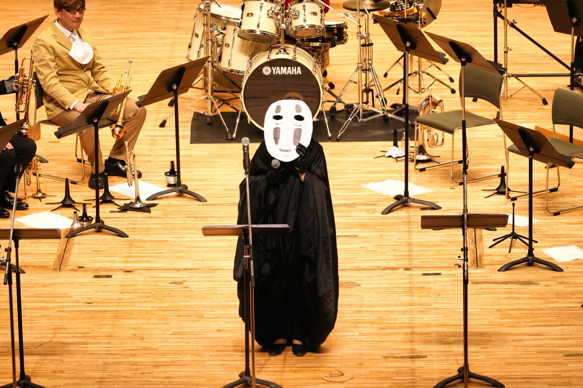 昨日の写真、どう見ても仮装大賞でしたが…😎

基本的には真面目にクラシック音楽を演奏している団体です🎺

ご予約はこちらから⤵︎
forms.gle/jhTXMCQffYav7G…