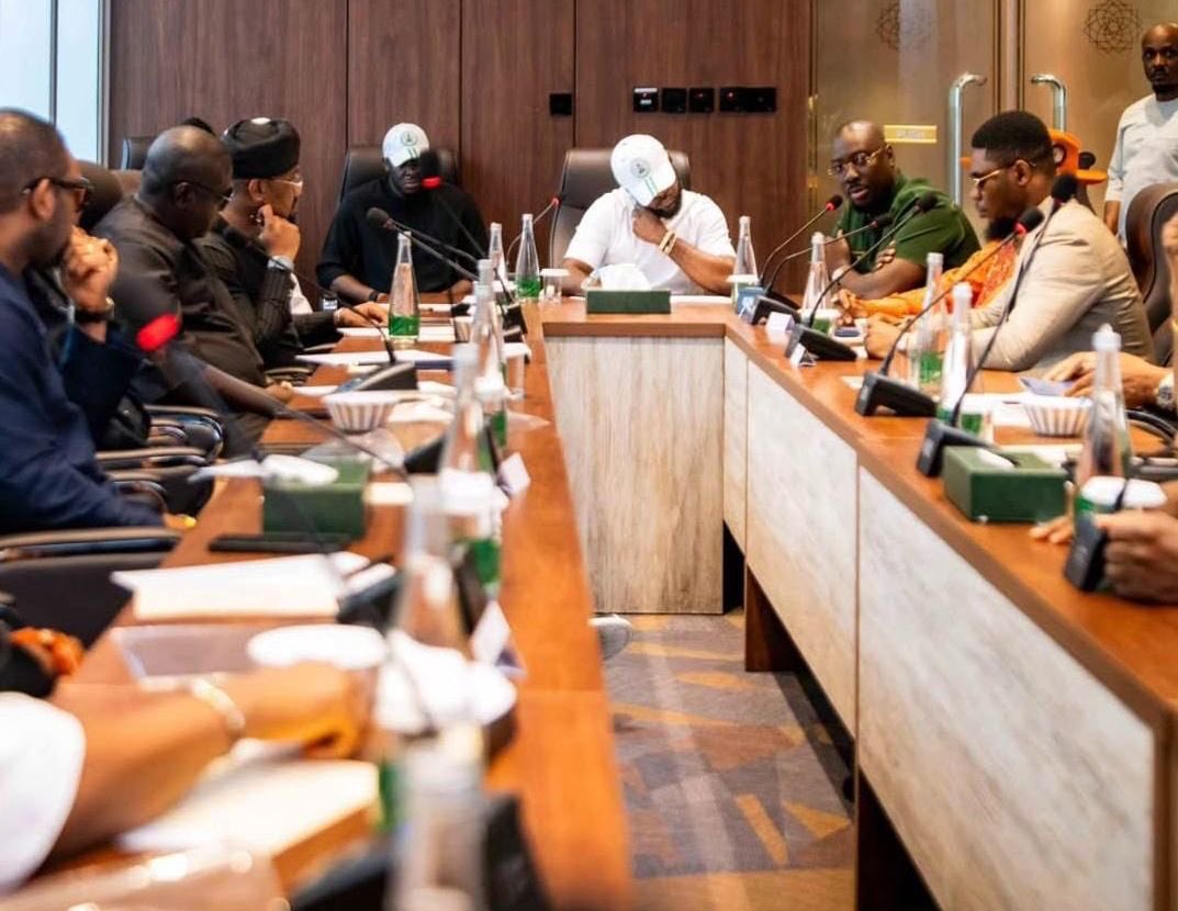 Harmless12345's tweet image. You call us for your nonsense summit on how to defend your failure. 
But when it reaches time, to make proper networking, you contact them and discard us. 
This is not fair. 😭