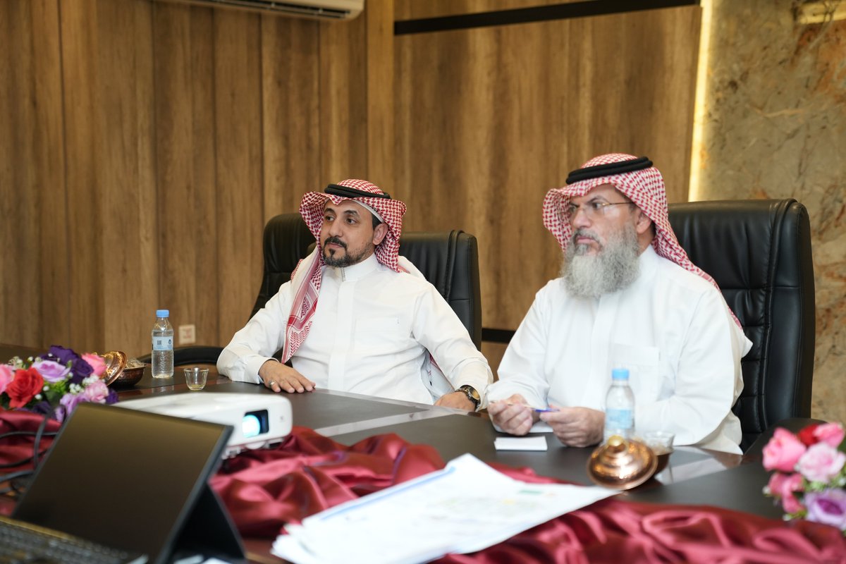 ekram_makkah's tweet photo. سعدنا في الجمعية باستقبال وفدٍ كريم من وقف ��لبلد الحرام @BWaqf، حيث جرى خلال اللقاء مناقشة فرص التعاون المشترك بين الجانبين، وتبادل أطراف الحديث حول واقع القطاع غير الربحي وآفاق تطويره بما يسهم في تعزيز الأثر وتحقيق التكامل في خدمة المجتمع https://t.co/dRTtQ8ZTkD