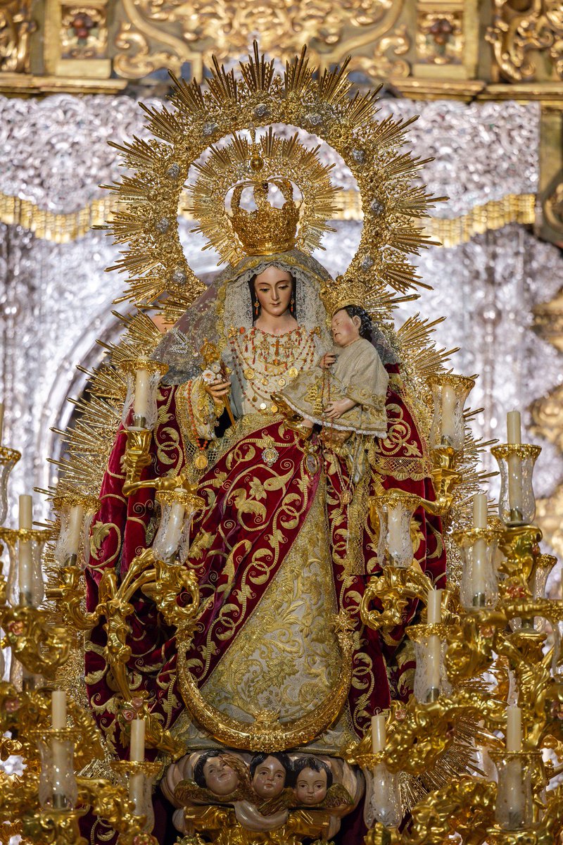 Sevilla en Semana Santa tweet media