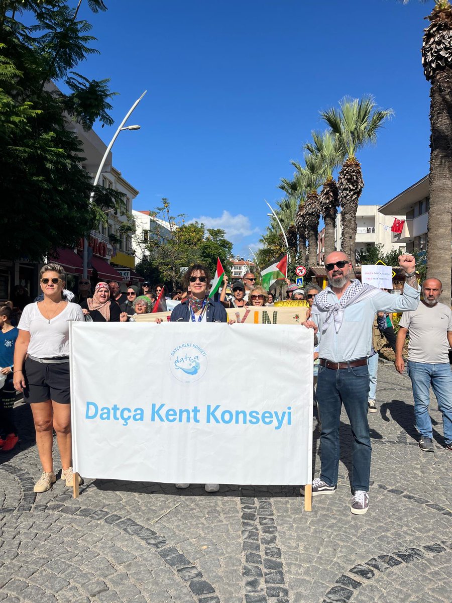 DatcaKent's tweet image. Datça Demokrasi Platformu&apos;nun çağrısı ile tüm demokrasi güçleriyle beraber Filistin halkının yanında olduğumuzu haykırdık.