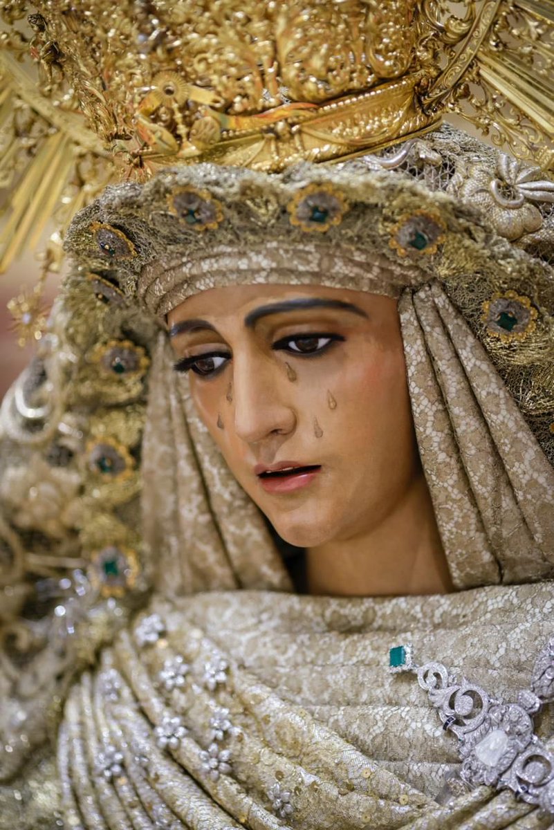 PasionDeSevilla's tweet photo. La Esperanza.

@EspDeTriana https://t.co/AQgFBBpER0