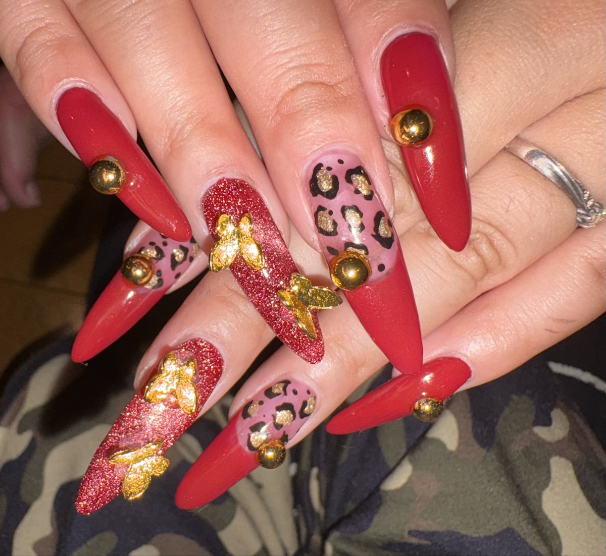 ヒョウ柄ネイル