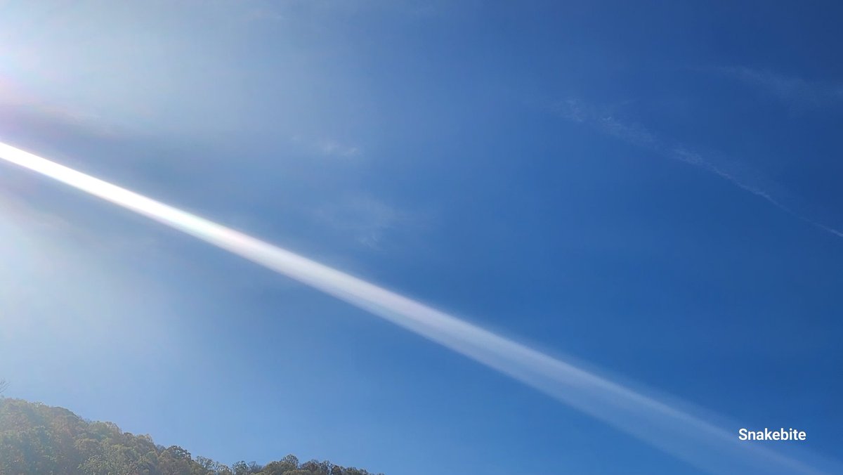 NHoffman87616's tweet photo. 10/26 WV
a progression of camouflage.
#weatherwars #stratosphericaerosolinjection #5G #6G #NEXRAD #LRAd #solarradiationmanagement
@MKWPublishing @Chemtrail101
@Raggedyedge1 @IonisedSkyWatch @OGSpringtucky @JayneJ07 @b_gimpl1234 @edon5 @nogps1 @SuePearFL @BGatesIsaPyscho https://t.co/hl63BvnOLz