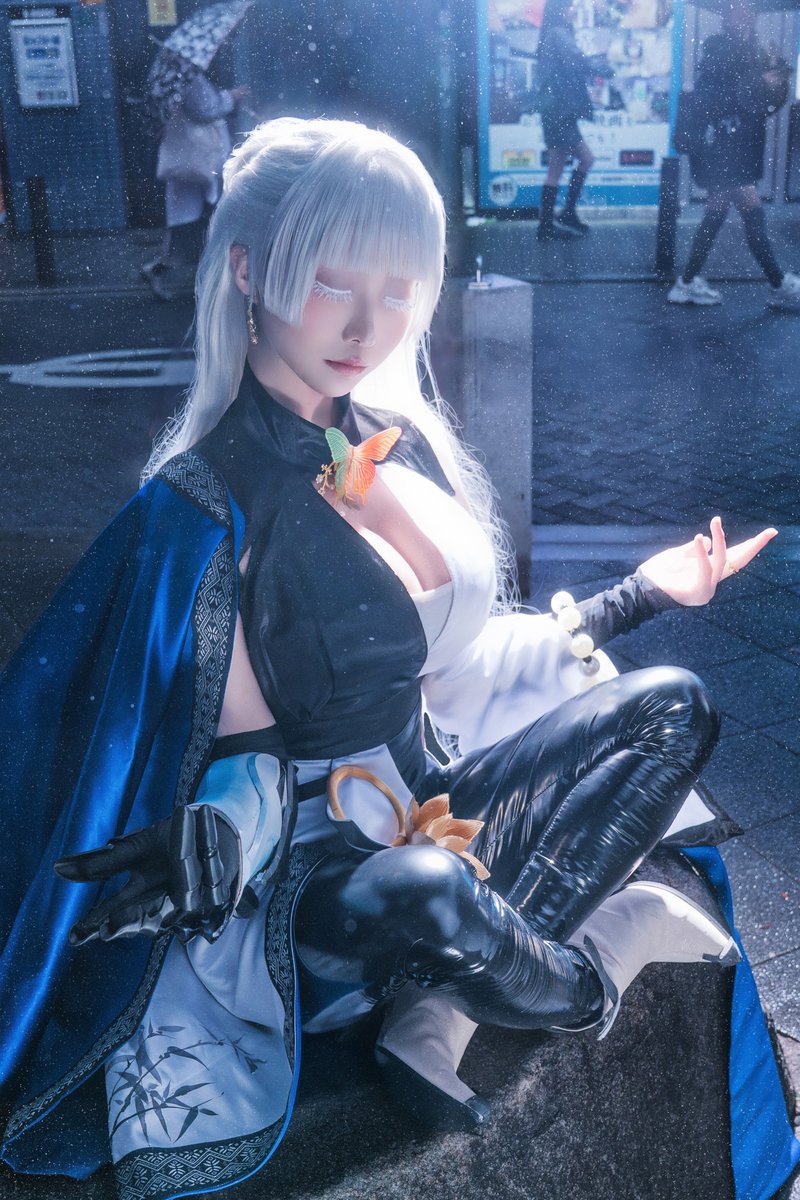 池ハロ2日目「勝利の女神:NIKKE」ブース
本日は昨日発表されました新キャラクター
【ナユタ】のコスプレイヤーとして
出演させて頂きました🪷

あいにくの雨でしたが、沢山の指揮官の皆様に
お会いできてとても嬉しかったです！
3周年も楽しみましょうねっ！✨️
 #NIKKE3周年  #NIKKE池ハロ2025