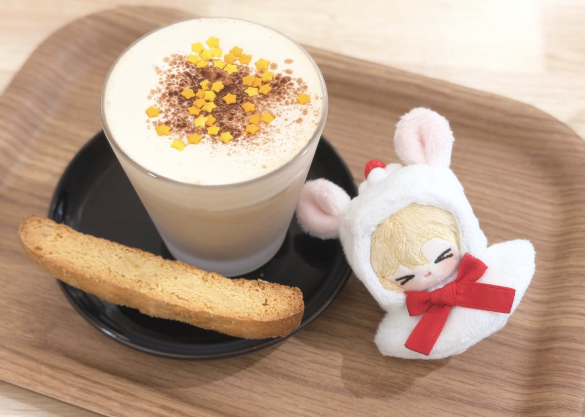 Wand_oo's tweet image. 노아요정이 뿌리고간 별가루는 커피에 쏙😋🌟

#야미부