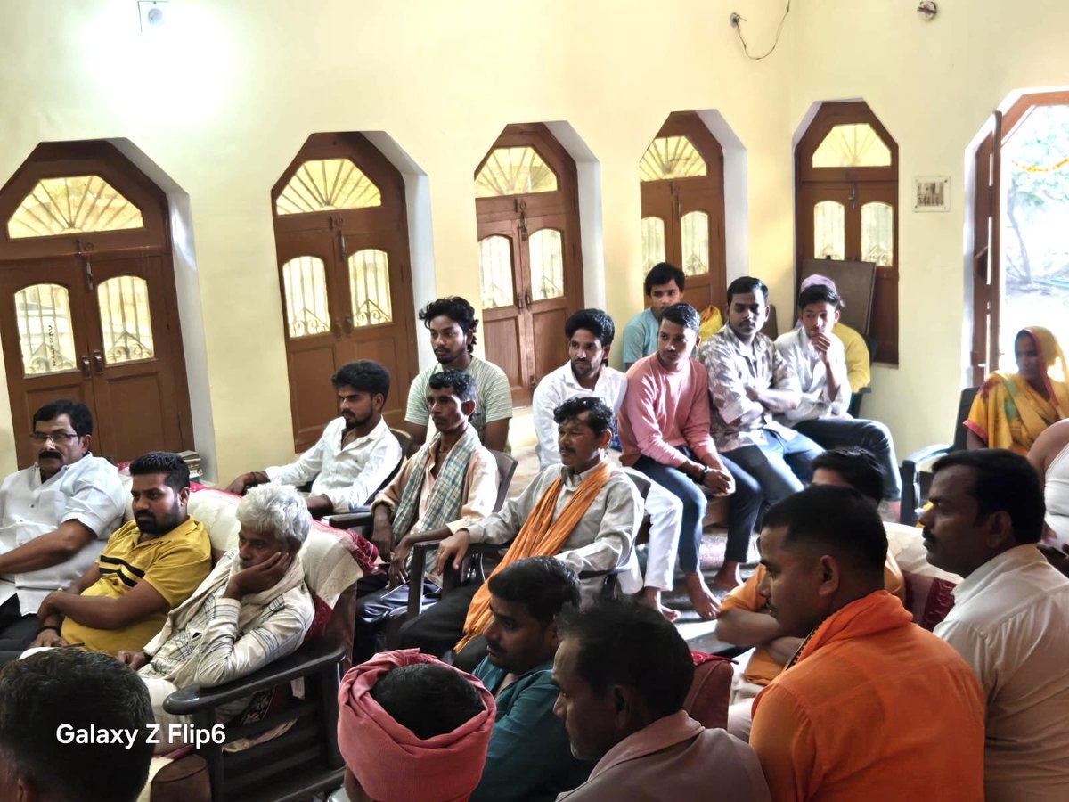 idrajaysingh's tweet image. देश के यशस्वी प्रधानमंत्री आदरणीय श्री @narendramodi जी के #मन_की_बात जफराबाद विधानसभा के बूथ संख्या 342 पर सुनते हुए 
@Bhupendraupbjp @idharampalsingh @dileeppatelbjp @BJPSantosPatel @BJP4UP  @BJP4Mchhalishar @BJP4India