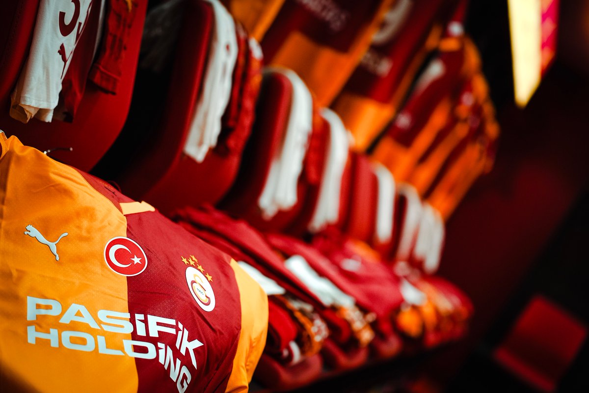 Karşılaşma öncesinde soyunma odamız hazır! ✅

#GSvGÖZ