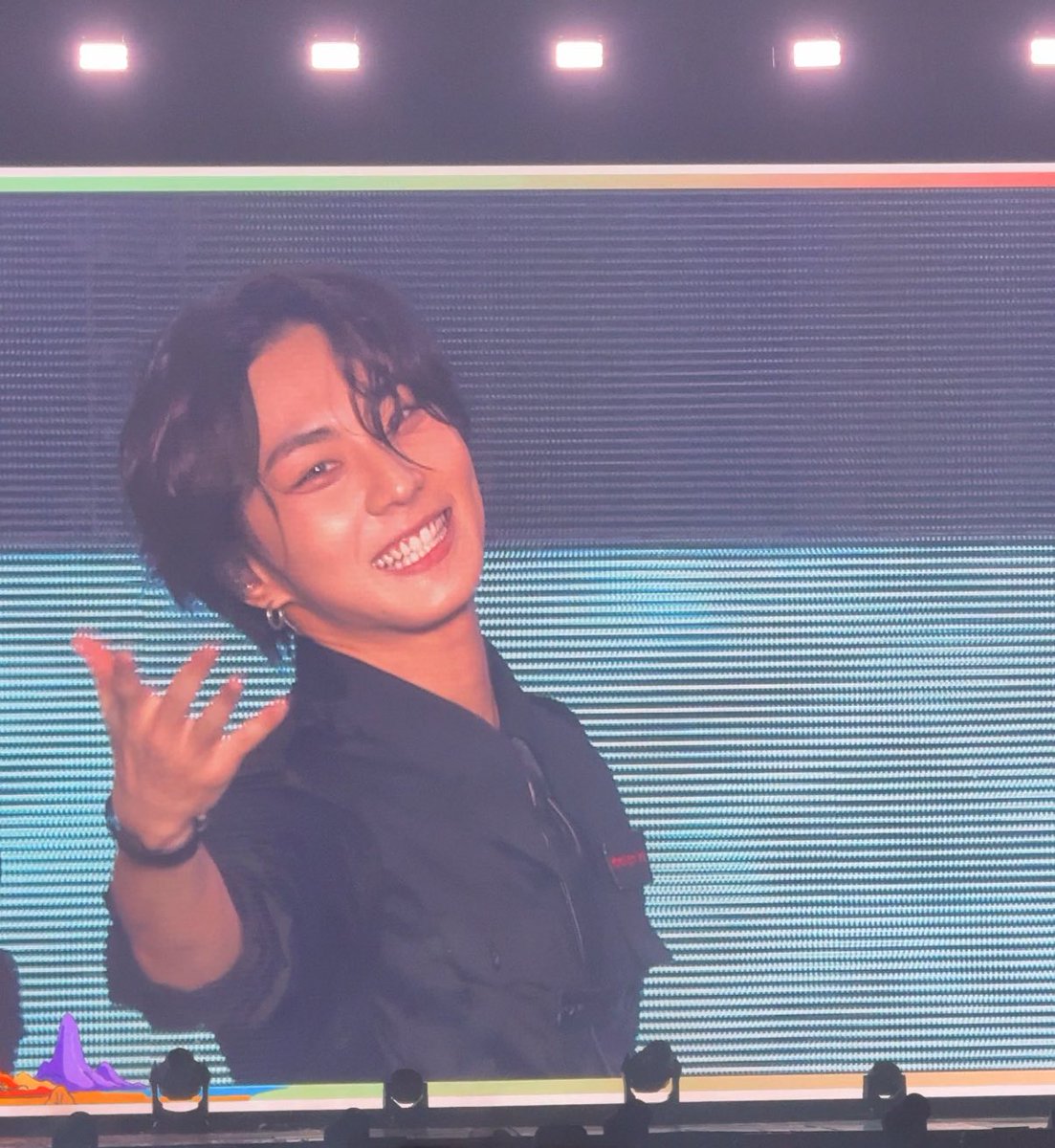 bobagyv's tweet photo. 251019 🐈
adorable jungwon on the big screen 😼💗
#JUNGWON #정원 #ENHYPEN #엔하이픈 #SectorK https://t.co/jE0WytJoRH