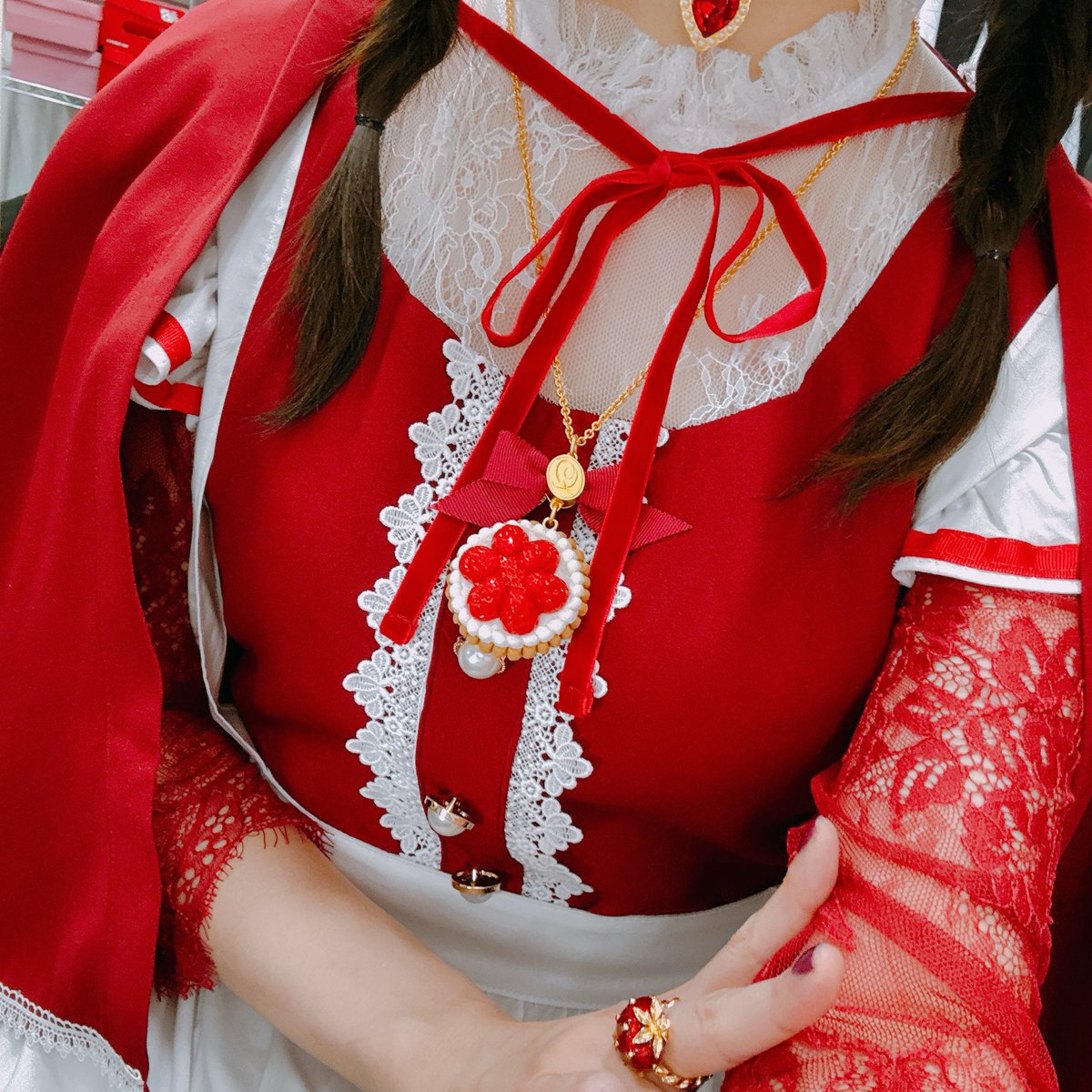 壺 上坂すみれ