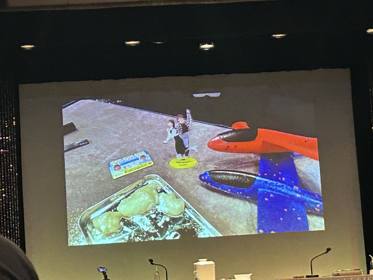 夜の部も自由で笑いっぱなしで、すげーイベントだった。
#もう金ラジオ