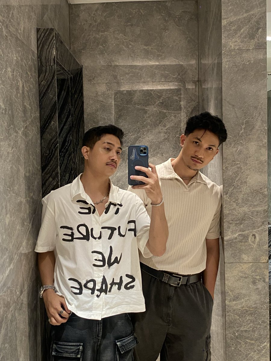 alphatraa's tweet image. pilih yg mna