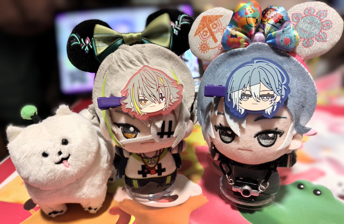 また人間のぬいを持ち歩かなくなったんだけど、同行者のぬいちゃん達を見ていてテーマパークのはしゃいだお耳は人間のぬいに着けるべきだなと思いました
統一感のなさよ