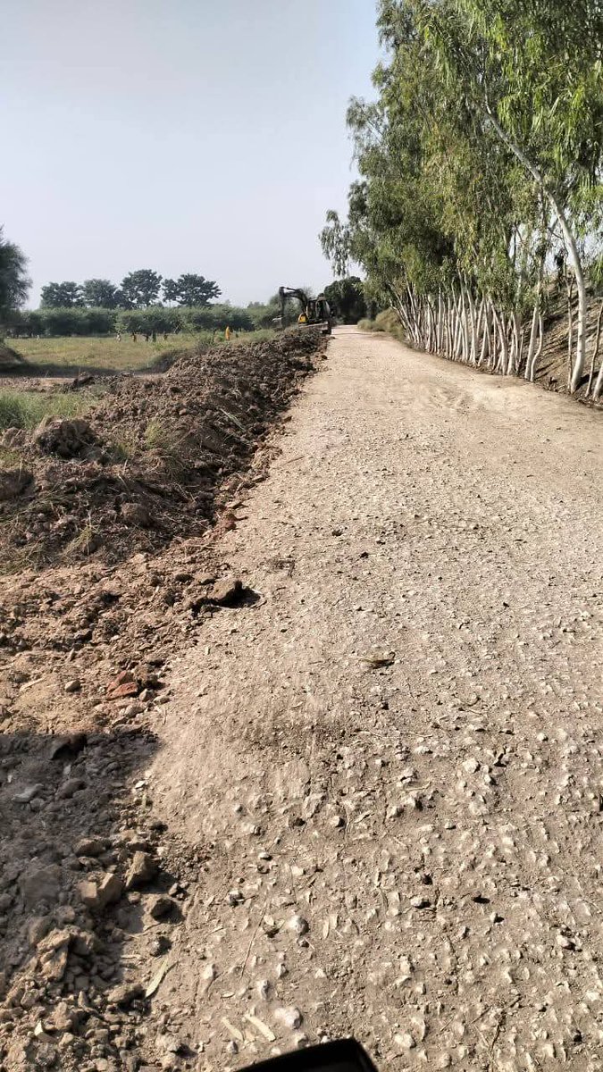 FaizKatiyar's tweet photo. پي ایس 61 سينئر صوبائي وزير شرجيل انعام ميمڻ صاحب ۽ راول میمڻ صاحب طرفان موسي کڻیاڻ اسٽيشن روڊ کان ڳوٺ قطب علي شاہ یونین ڪمیٽي 70، ٹائون ٽنڊو ڄام ۾ ڏنل ڪارپيٽ روډ جي اسڪیم جو ڪم شروع ٿي ویو۔
#SharjeelMemon
#rawalmemon
#thankyoups61 https://t.co/LBPs0rhuRv