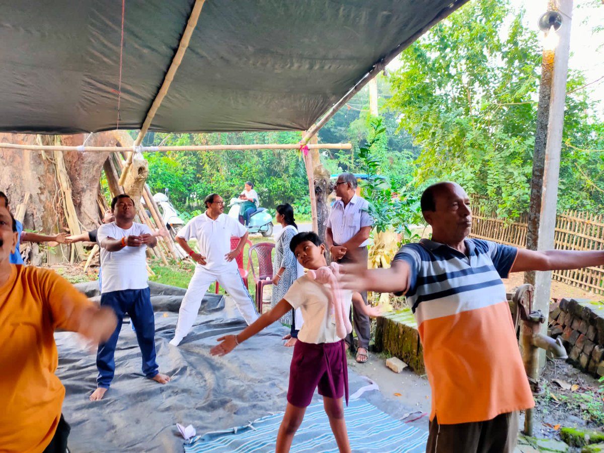 🕉 Rog anusar 3 days Yog Shivir at Karimpur District - Nadia North . Kolkata. WB 🙏🙏

#yogshivir #प्राणायाम #आसन #योगाभ्यास #योग #yogapractice #yog #yogaforlife #yogainspiration #yogabalance #शीर्षासन #सूर्यनमस्कार

<a href="/yogrishiramdev/">स्वामी रामदेव</a>
<a href="/Ach_Balkrishna/">Acharya Balkrishna</a>  
<a href="/rakesh_bstpyp/">भारत</a>
<a href="/Swamitirthdev/">स्वस्थ जीवन 💎</a>
