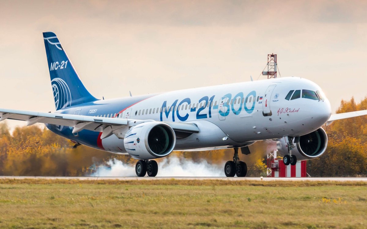 wingXaviation's tweet image. 🚨Most Advanced Commercial Aircraft:

🇪🇺Airbus A350 
🇺🇸Boeing 787
🇺🇸Boeing 777X 
🇪🇺Airbus A321XLR
🇨🇳COMAC C919
🇧🇷Embraer E195-E2
🇪🇺Airbus A220-300
🇷🇺Irkut MC-21
🇪🇺Airbus A330neo
🇪🇺Airbus A380
🇪🇺Airbus A320
🇺🇸Boeing 737