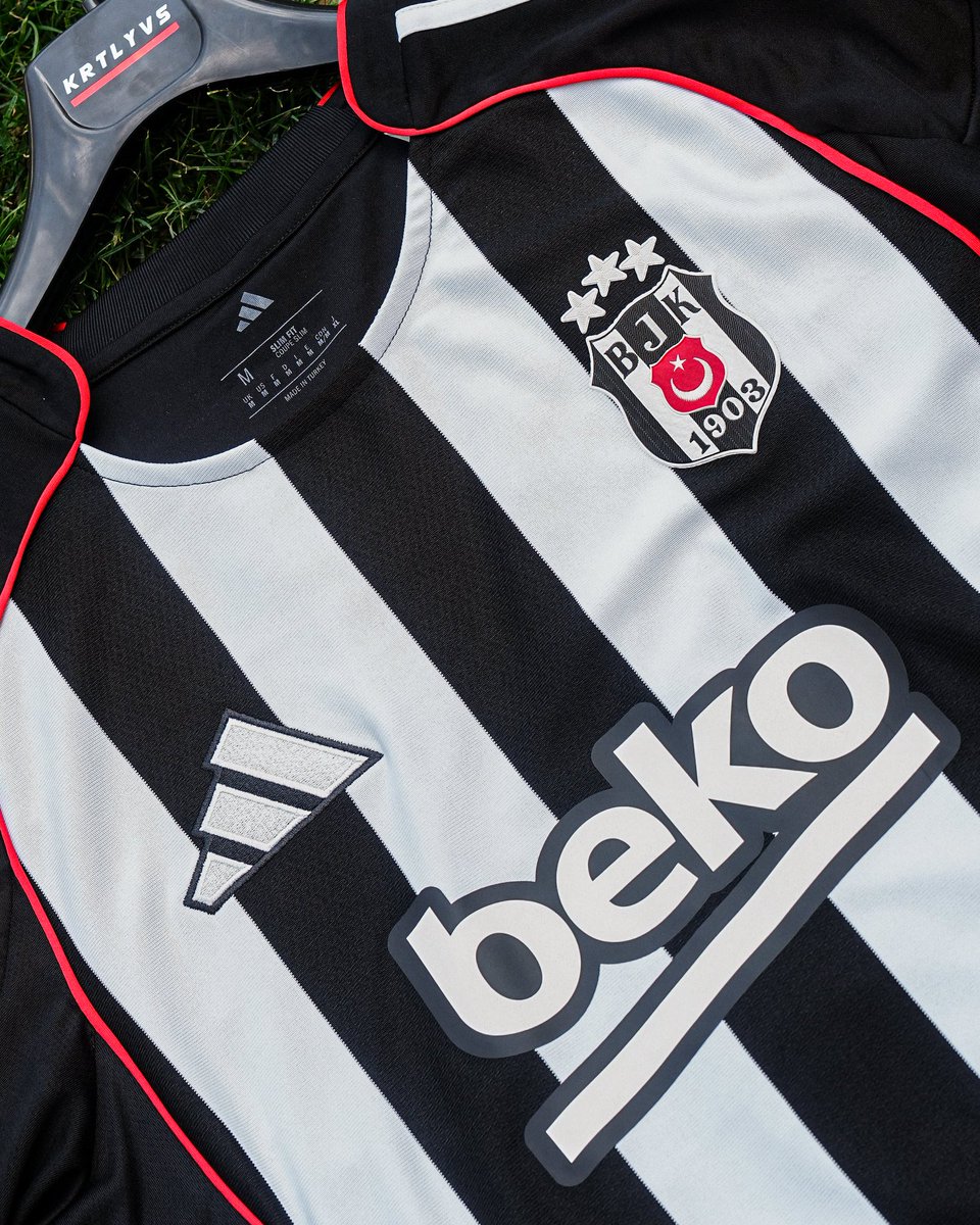 Boğazın Kartalı'ndan büyük Beşiktaş taraftarına 1 forma hediye ediyoruz.

Çekilişe katılmak için yapmanız gerekenler: 

• Bu Tweeti beğen, retweetle ve hesabımzı takip et! 

Bol şanslar!