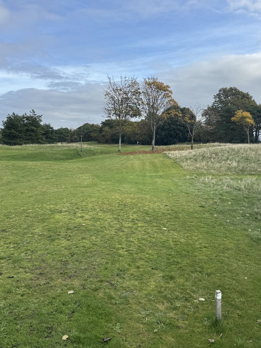 Sun 26th Oct:

After the clocks went back overnight, &amp; a nice extra hour in bed, we’re open on a very autumnal day here on Swansea Bay🍁 
Open all week for half term from 10am-4pm⛳️⚽️ 

Book online for cheaper prices! Go to link in Bio⬆️ 

See you soon, please share. Thanks👍😊