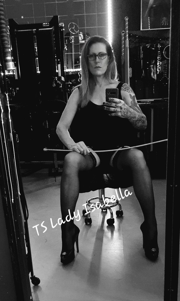 Stillness on the surface – fire underneath.
You can see it in my eyes, feel it in the air: determination, control, and the pulse of something untamed.
It’s the blood running through my veins — calm, yet unstoppable.

Power is not shouted. It’s felt.