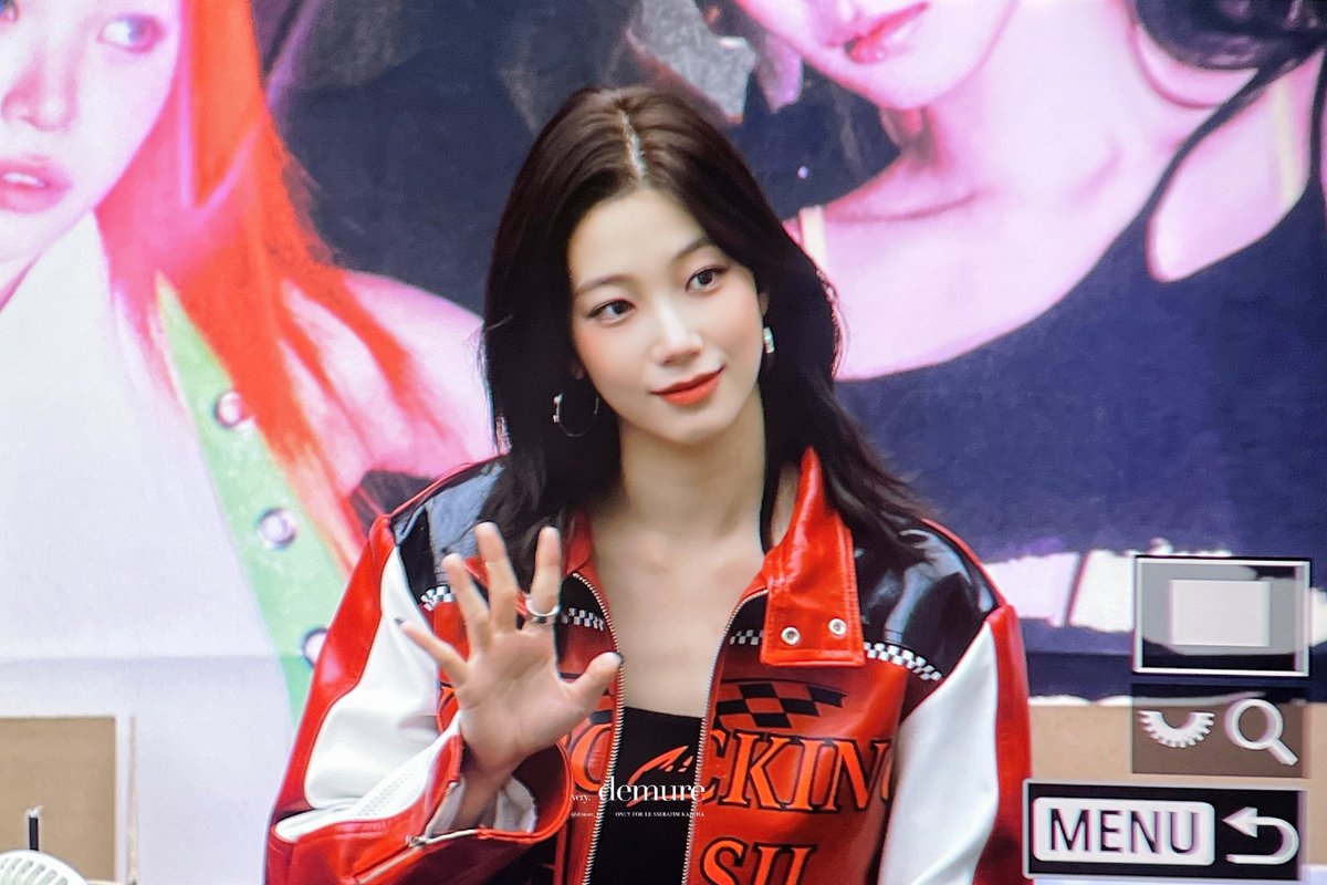 demure_kz's tweet image. 251026 | 팬싸 

🏎️🏎️🏎️

#르세라핌 #LE_SSERAFIM 
#카즈하 #KAZUHA #カズハ