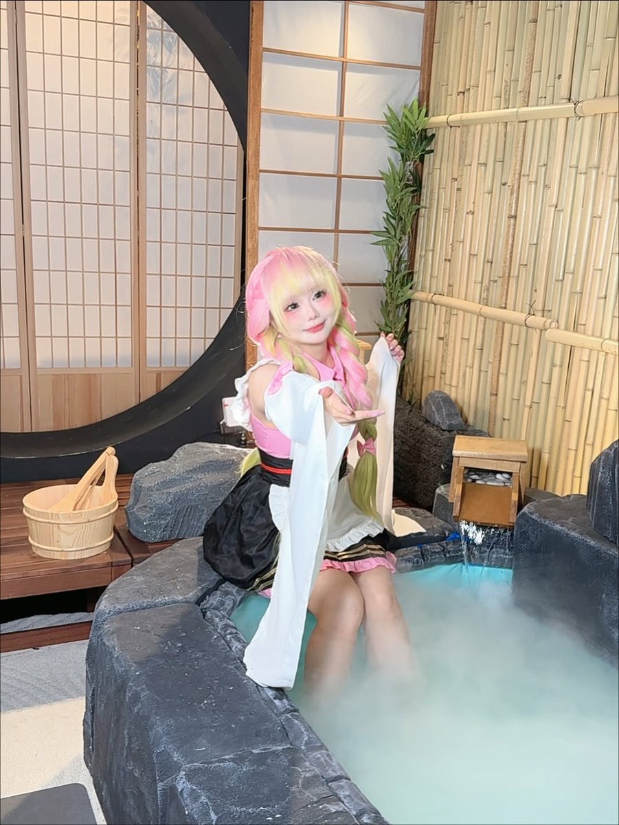 Cosplay Mitsuri Kanroji… 🩷💚✨ Cre: hanna.cmi / Hanna汐米 #cosplayer #cosplay #MitsuriKanroji #甘露寺蜜璃 #KimetsunoYaiba #DemonSlayer #beautiful