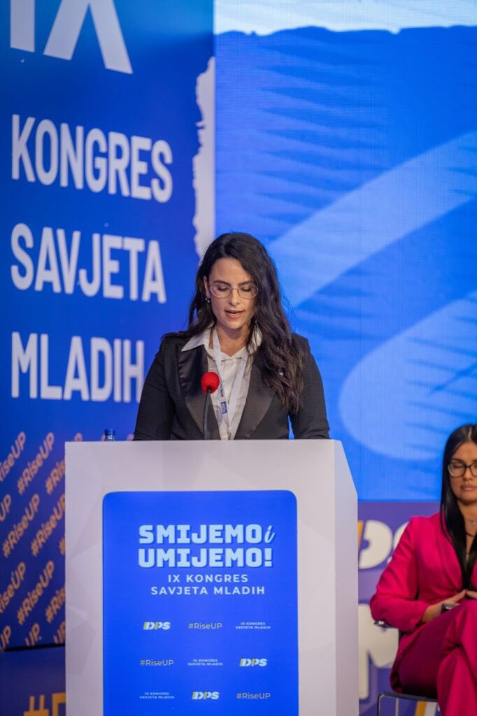 pg_citizen's tweet photo. U divnoj atmosferi kongresa Savjeta mladih @DPSCrneGore, u konkurenciji dva sjajna kandidata, juče je @f_terzic izabran za novog predsjednika. Uvjeren sam da će, na čelu sa njim, novo rukovodstvo nastaviti sjajan posao koji su radili @MilatovicSonja i njene kolege. Čestitke! https://t.co/4pu81LHcpB