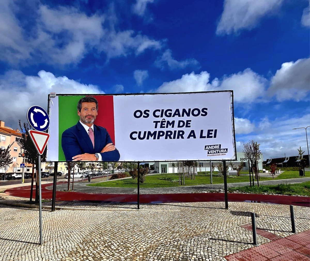 Devia ser "tem QUE cumprir", ou está bem assim?