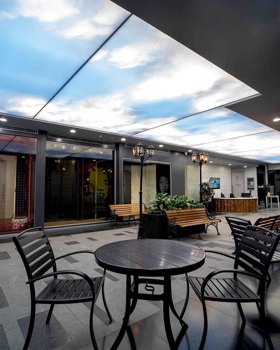 bhiveworkspace's tweet image. BHIVE Premium HSR Campus ✨
Step into workstations built for focus, meeting rooms designed for collaboration, and a recreation zone to recharge when you need it.

Book your office tour today! - shorturl.at/XIP4n

#OfficeSpace #OfficeSolutions #HSRLayout