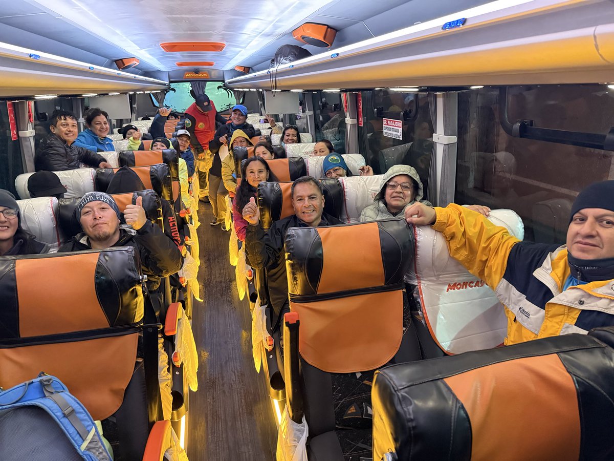 GADOtavalo's tweet photo. #CaminataMojandaArriba| en su edición 44 convoca a decenas de participantes. Esta jornada que inicia con entusiasmo y lluvia recorrerá varios puntos desde Malchinguí hasta Otavalo. Llegada estimada 15h00 https://t.co/p5ZnK5ZNuc