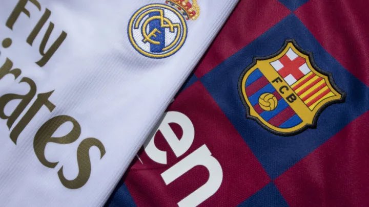 🚨🚨🚨🚨 تــــاريـخــي وللـتاريـــخ 🚨🚨🚨🚨

• مواجهات ريال مدريد أمام برشلونة في اللـيغا تاريخيًا:

⚪️ 79 مباراة فاز ريال مدريد 
🔴 76 مباراة فاز برشلونة 
🤝 35 مباراة تعادل

🔴 309 هدف سجل برشلونة
⚪️ 307 هدف سجل ريال مدريد