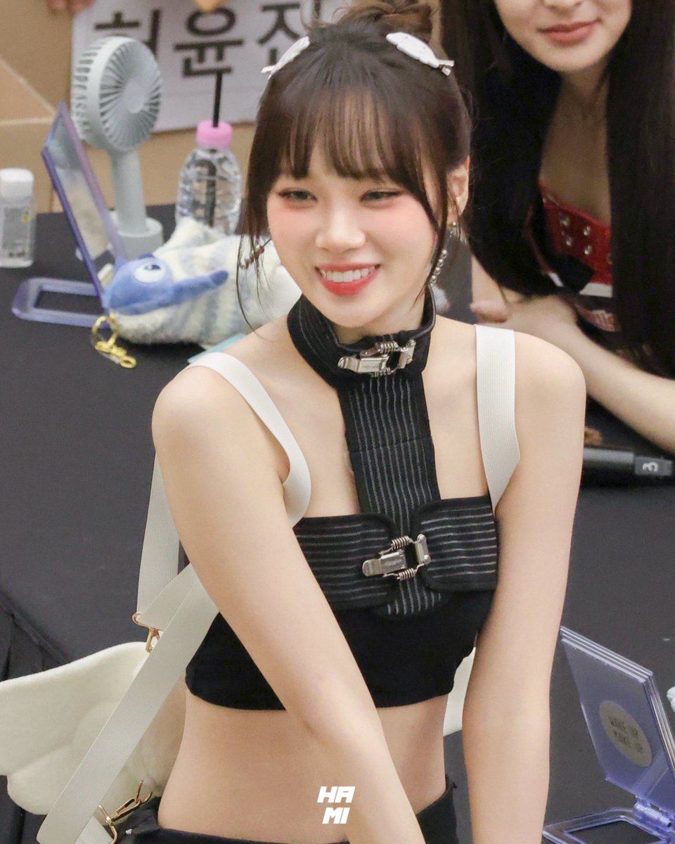 HAMI1641's tweet image. 251026 르세라핌 M2U 공개 팬싸

#르세라핌 #김채원 #채원
#LESSERAFIM #CHAEWON