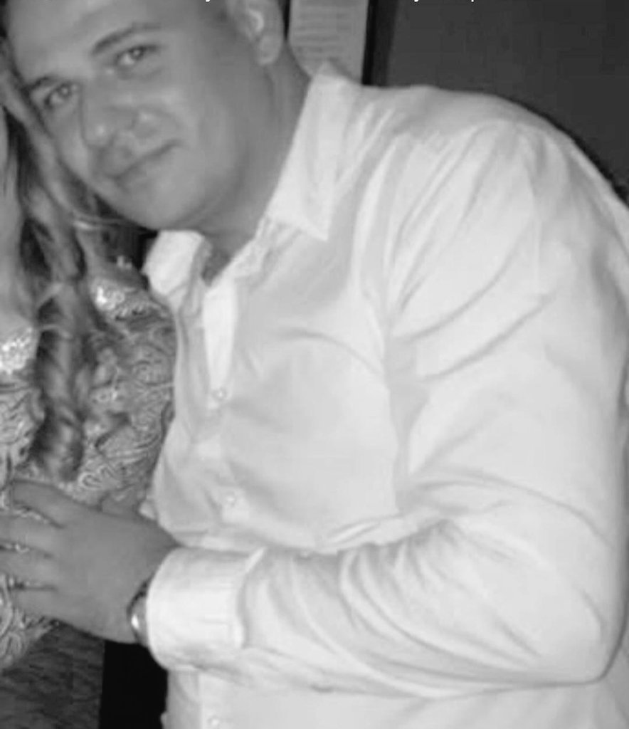 Bojan Živković, pripadnik saobraćajne policije i vođa sektora sa Juga.

Čovek bez mrlje u svojoj karijeri, borac, domaćin.
Počivaj u miru, neka ti je laka crna zemlja.