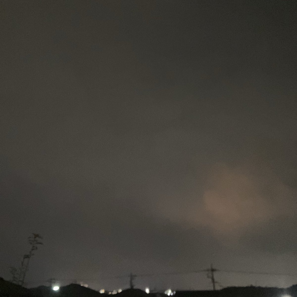 Sally_812's tweet image. I’m home 🏡

#tadaima 
#eveningsky 
#イマソラ
#キリトリセカイ　
#夜景　
💟☮️