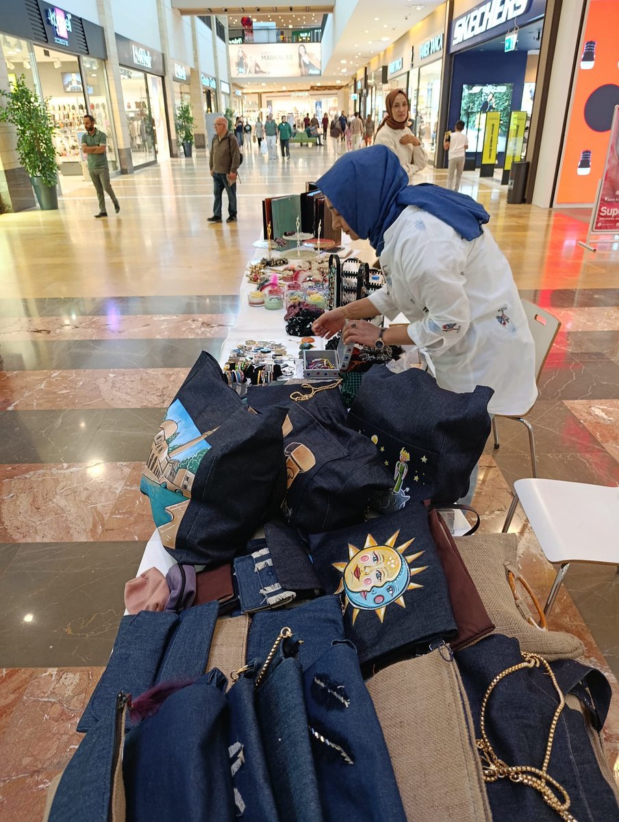Aysemir_63's tweet photo. Amatem’in Piazza AVM’de açmış olduğu “Umut Sergisi”
Destek amaçlı alacağınız bir mum, onlara bir ışık olacaktır. 🕯️#amatem #sanliurfa https://t.co/XTByXjkoKO