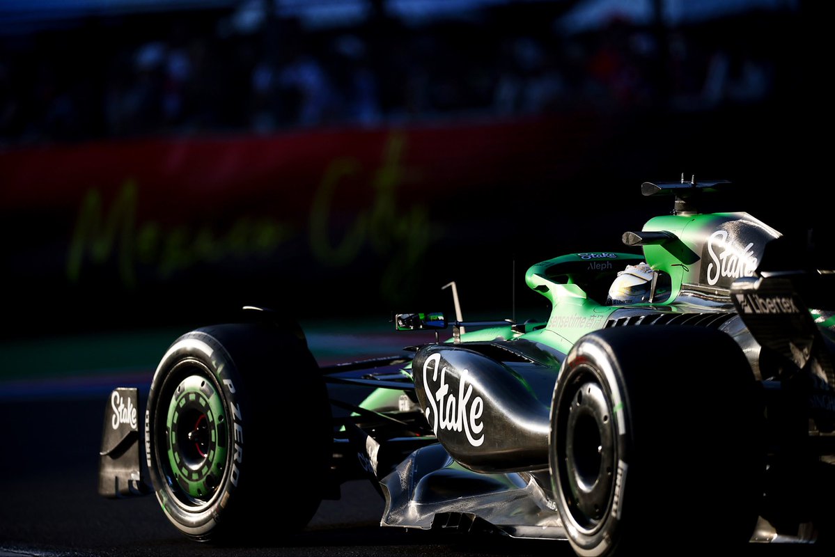 AdminByRequest's tweet image. ALL SET FOR BATTLE 🇲🇽 🌯 👊 
Update from the Mexico City Grand Prix, where @HulkHulkenberg will start Sunday’s 71-lap Formula 1 race from 13th on the grid. The German driver was knocked out in Q2 after an extremely close qualifying session at the Mexican circuit.
“I’m not super…
