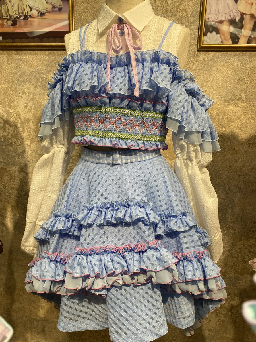 ヱミちゃん✕2 トミカリミテッドヴィンテージネオ LVーN 大都会05 日産