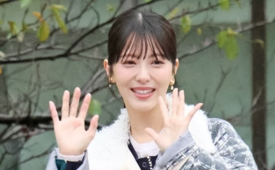 Ato Fujihara ミクストメディア「月下に咲く」浜辺美波さん似？ Ato Fujihara ミクストメディア「月下に咲く」浜辺美波さん似？ Ato