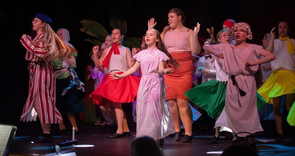 CraigRudders's tweet image. Beaming with pride. Her first lead role and knocked it out of the park. Every child on that stage just shone so bright. 

An award winner to boot with her fellow narrators 

#GoGoGoJoseph #ProudDad