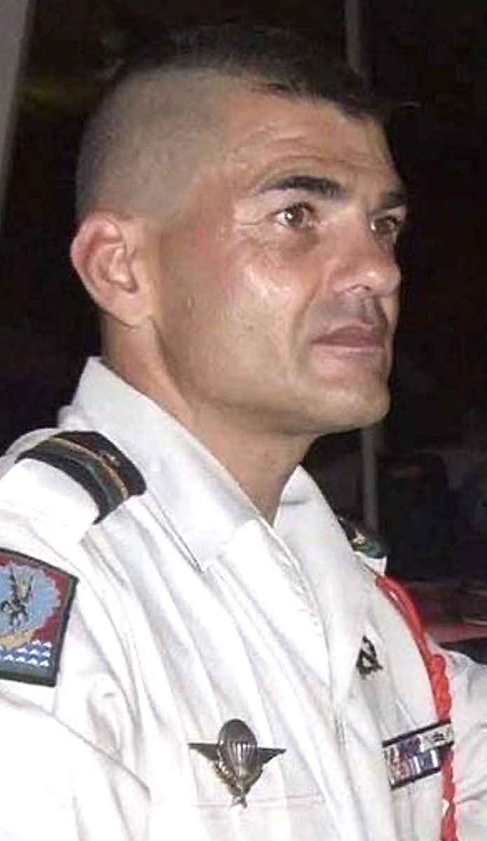 Il a bravé le feu ennemi pour venir en aide à ses camarades.

Rodolphe Penon s'est sacrifié pour sauver ses camarades blessés le 18 août 2008 dans la vallée d'Uzbin, Penon passe de blessés en blessés pour leur prodiguer des soins, jusqu'à son dernier souffle.

Ne jamais oublier.