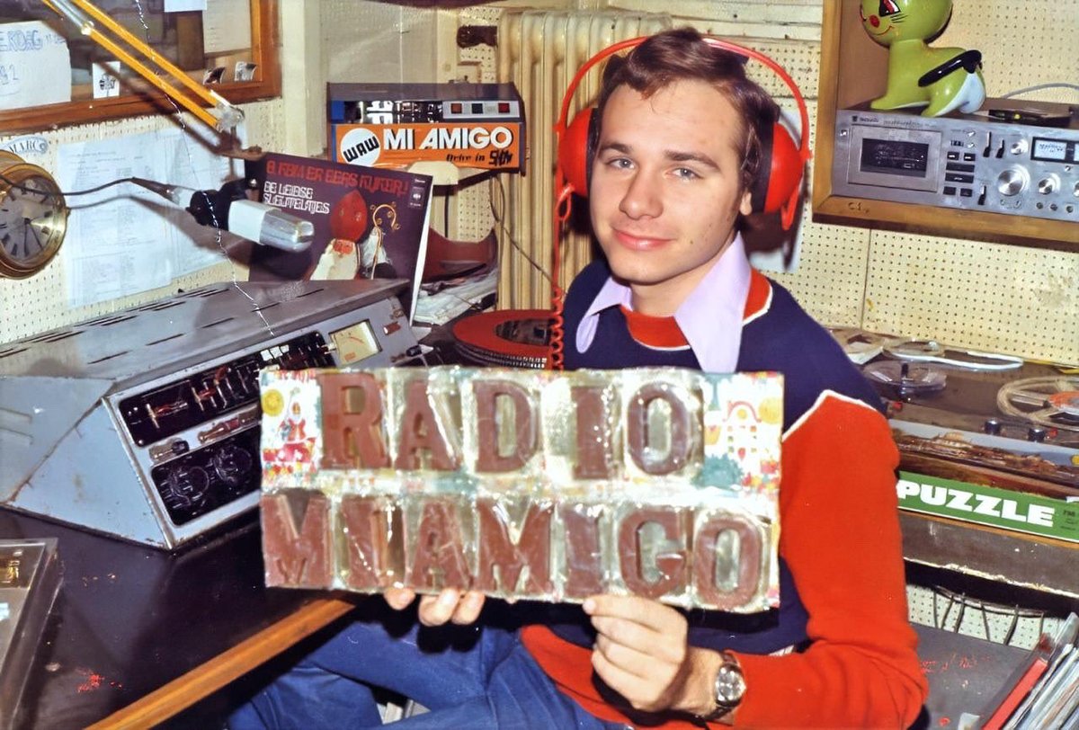 JandeHoop's tweet image. 1976 aan boord van het zendschip. Bijna niet veranderd. 🤣