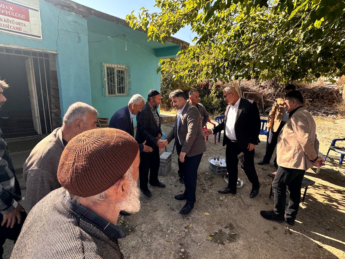 📍Yedibölük (Mişrite) Köyü
İlçe Başkanımız Sayın Hakim IŞIK ve 
İl Genel Meclis Üyemiz Sayın Adnan ÇETİNKAYA 'Köy ziyaretleri Kapsamında Yedibölük Köyümüzde 
 Vatandaşlarımızla Bir Araya Gelerek Köyümüzün Taleplerini,Sorunlarını ve Çözüm Noktasında istişarelerde Bulundular.