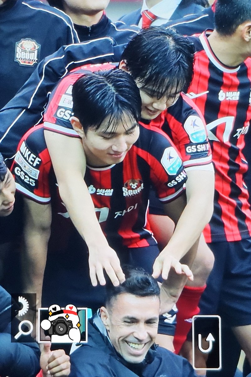 도윤이 성훈이한테 업혔대요😆