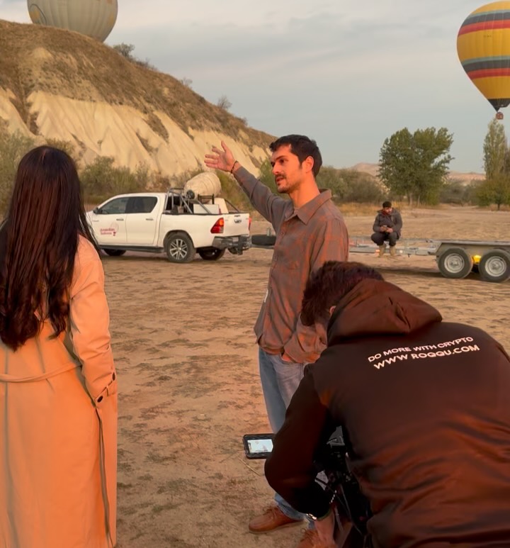 DuymazDuyuru's tweet image. ramin_nnfilm instagram : @peraband
Gönlümün Efendisi Backstage  

#AlperenDuymaz #Pera