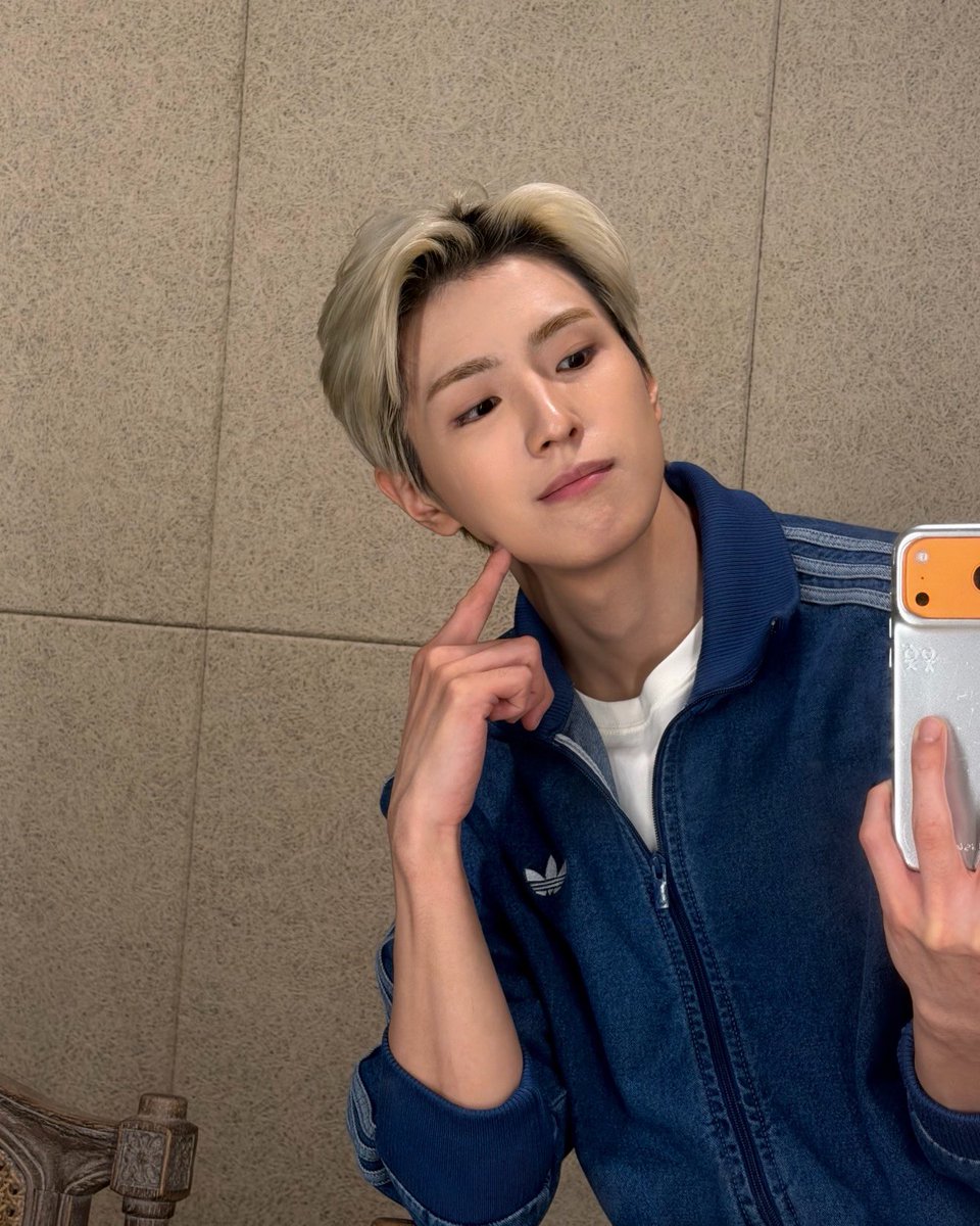 02YH17's tweet image. 🦌 [photo]
🦌 have a delicious dinner everyone!!!
🦌 it’s cold ㅜㅠㅜ everyone
🦌 be careful not to catch a cold..

#YONGHEE #용희 #CIX #씨아이엑스